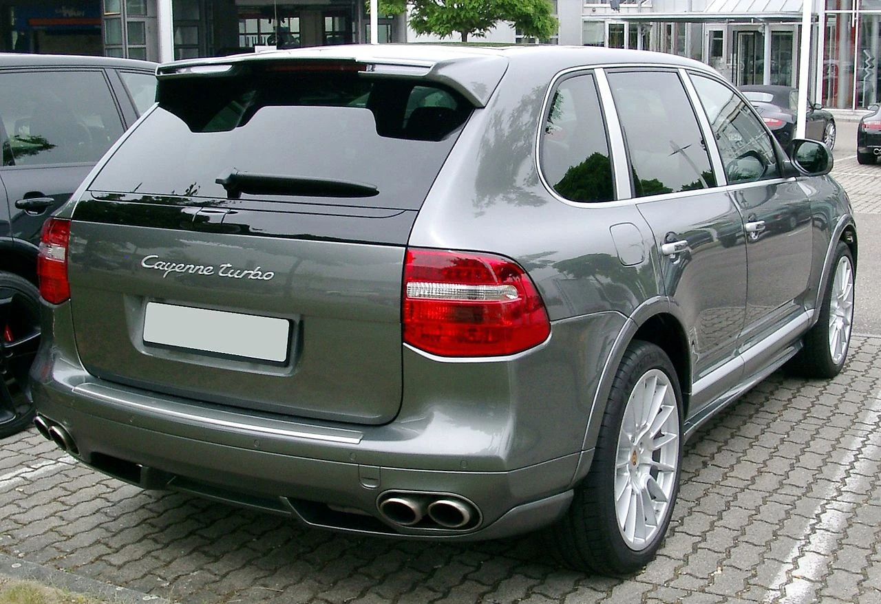 Porsche Cayenne 9PA rear autodrivel