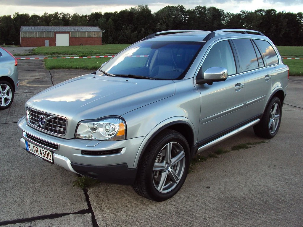 Volvo XC90 I front 2 autodrivel
