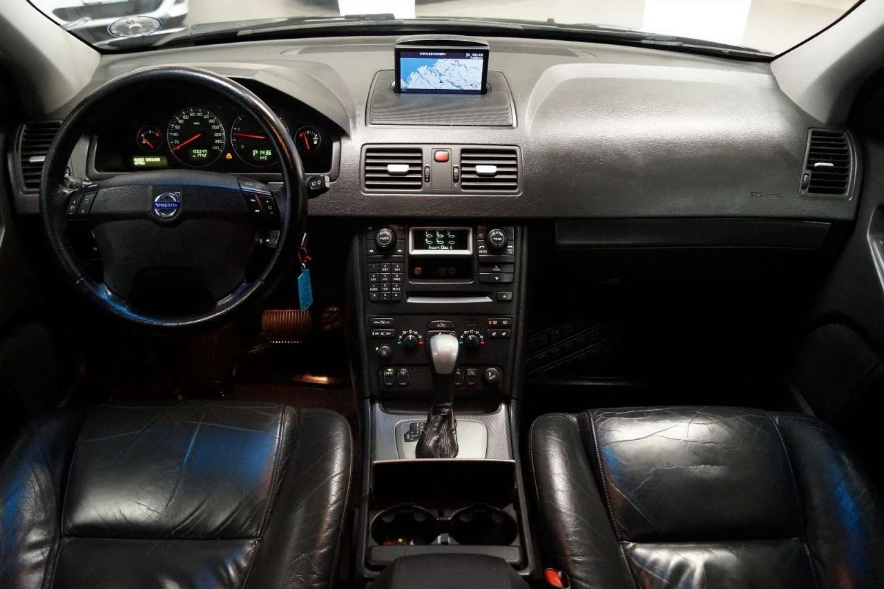 Volvo XC90 I interior autodrivel