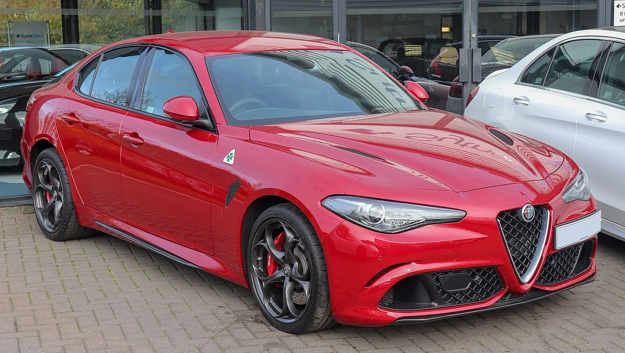 Review : Alfa Romeo Giulia 952 ( 2015 - present )