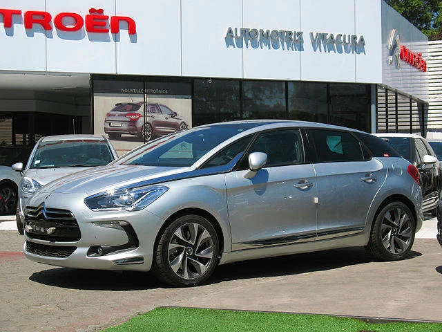 Review : Citroen DS 5 ( 2011 – 2019 )