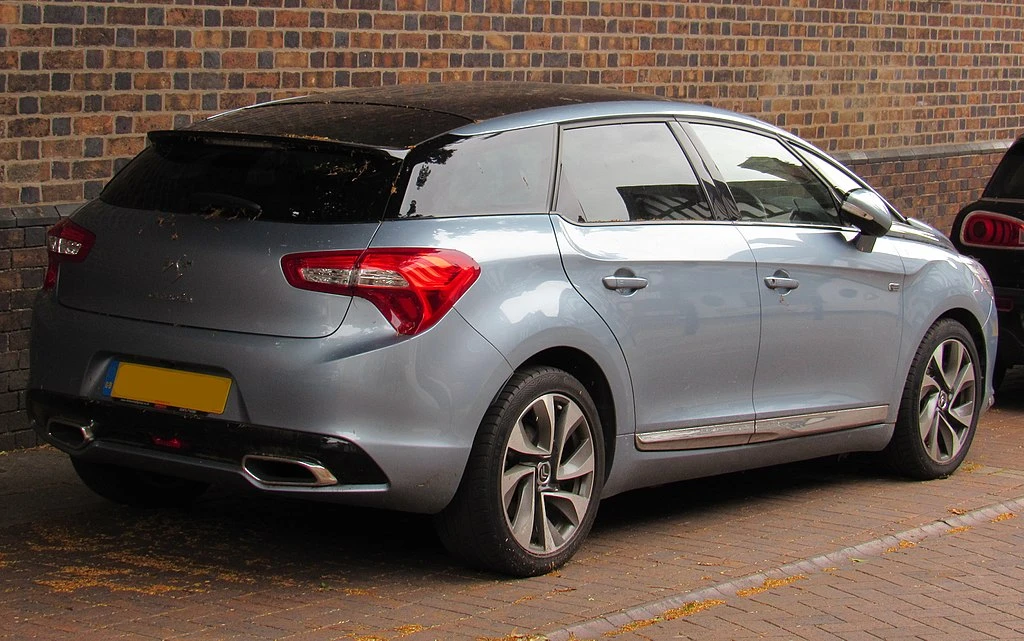 Citroen DS5 I rear autodrivel