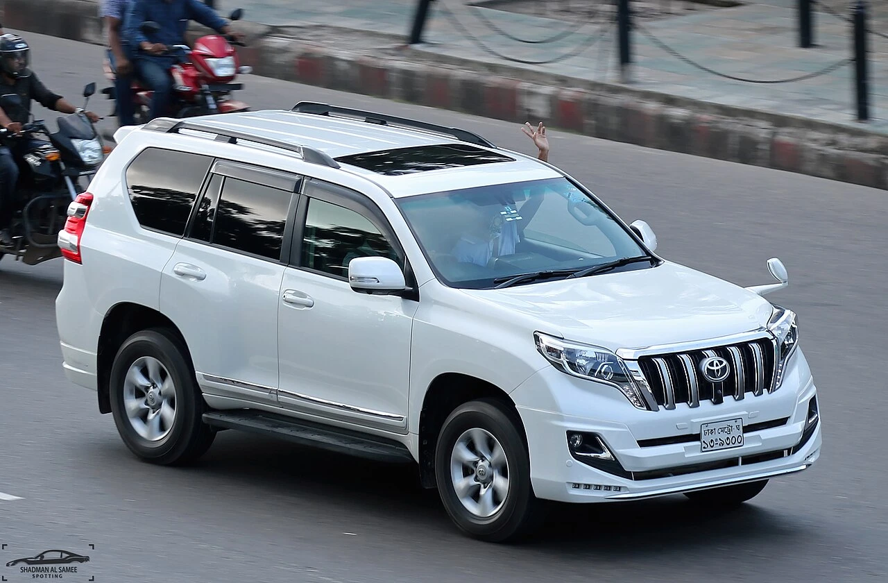 Toyota Land Cruiser 150 side autodrivel