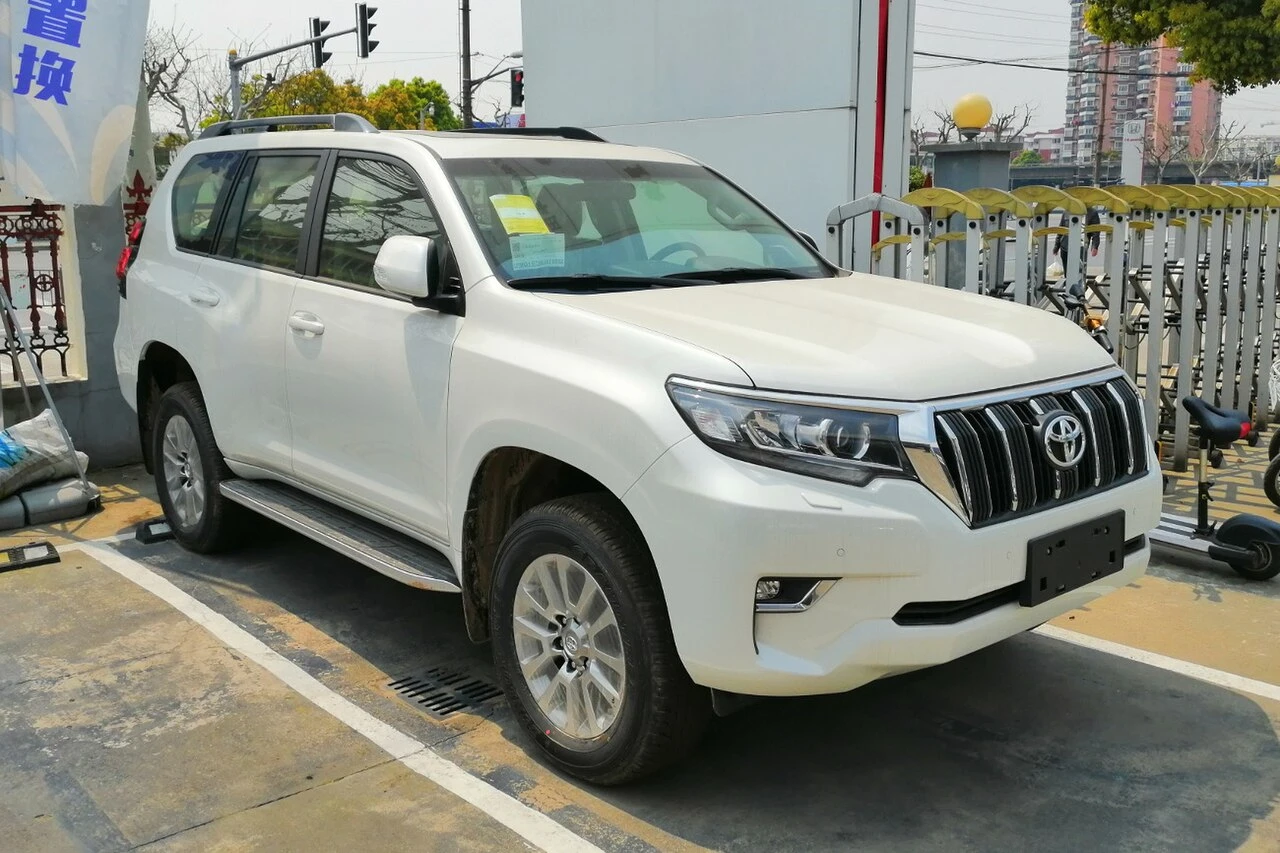 Toyota Land Cruiser 150 facelift autodrivel