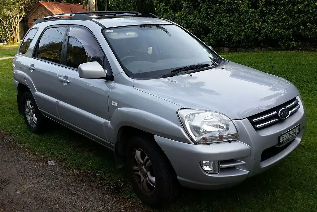 Kia Sportage KM front almostcarreviews