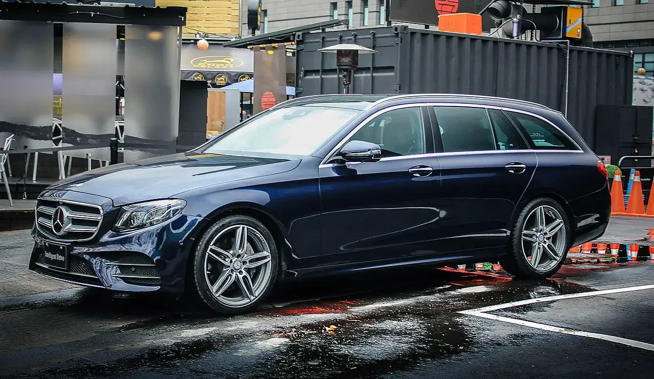 Mercedes E Class W213 side autodrivel