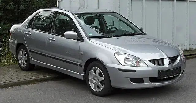 Mitsubishi lancer VIII front almostcarreviews