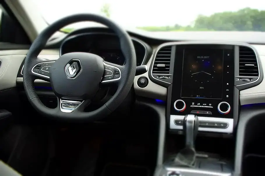 Renault Talisman I interior almostcarreviews