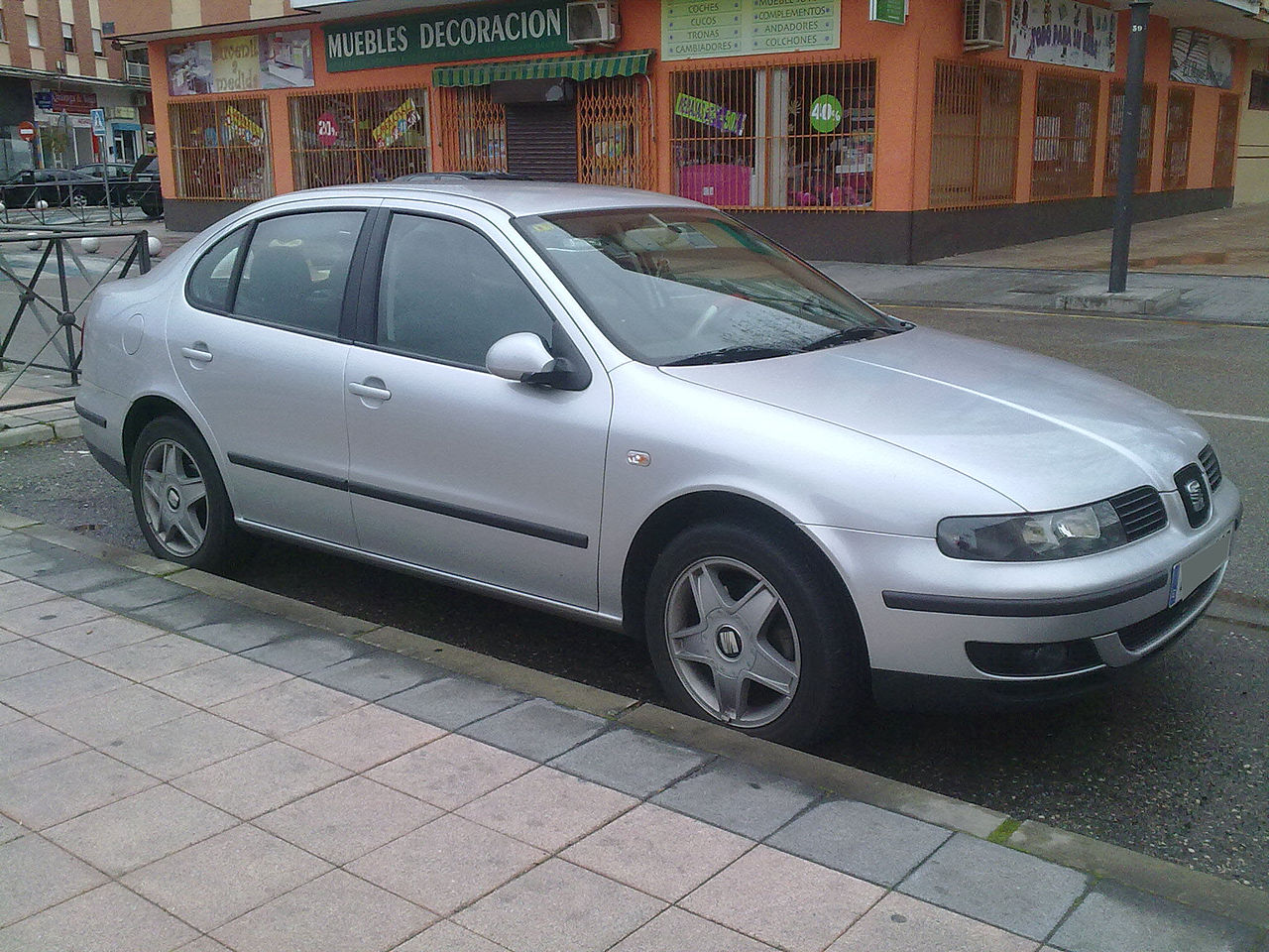 Seat Toledo 1M front side almostcarreviews
